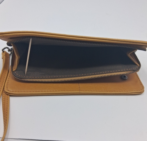 Shopaholics Dream Wallet/Wristlet  By  Matt & Nat         Size .8"×4" - Picture 4 of 7